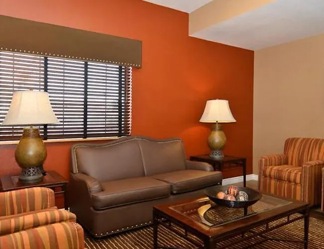Hotel Magnuson Adobe 2*