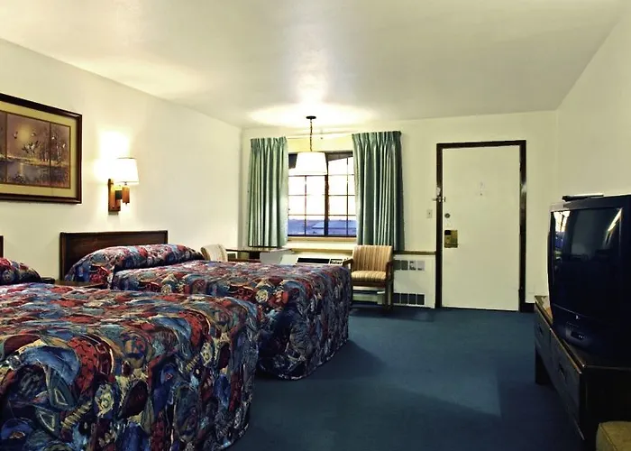 Hotel Magnuson Adobe