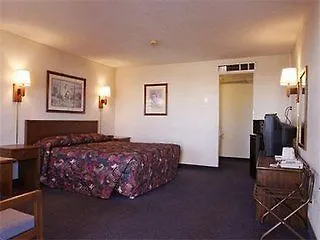 Magnuson Adobe 2* Holbrook
